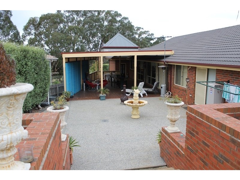 2 Amstel Close, Bacchus Marsh VIC 3340