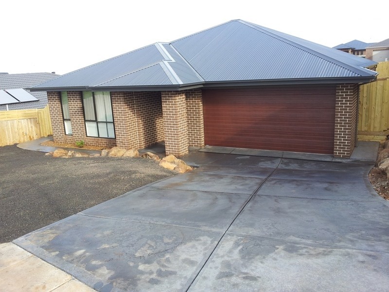 15 Myers  Crescent, Bacchus Marsh VIC 3340