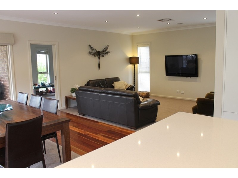 4 Alice Close, Bacchus Marsh VIC 3340