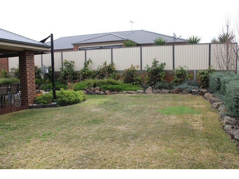 4 Alice Close, Bacchus Marsh VIC 3340