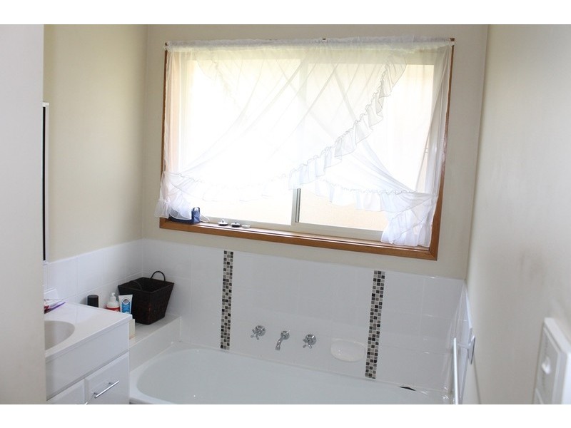 3/8 Simpson Street, Bacchus Marsh VIC 3340