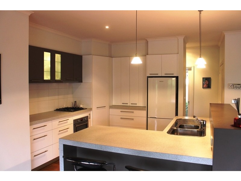 2/23 Manor Street, Bacchus Marsh VIC 3340