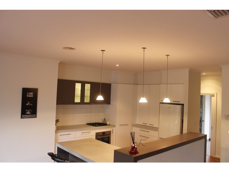 2/23 Manor Street, Bacchus Marsh VIC 3340