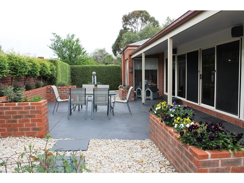 2/23 Manor Street, Bacchus Marsh VIC 3340