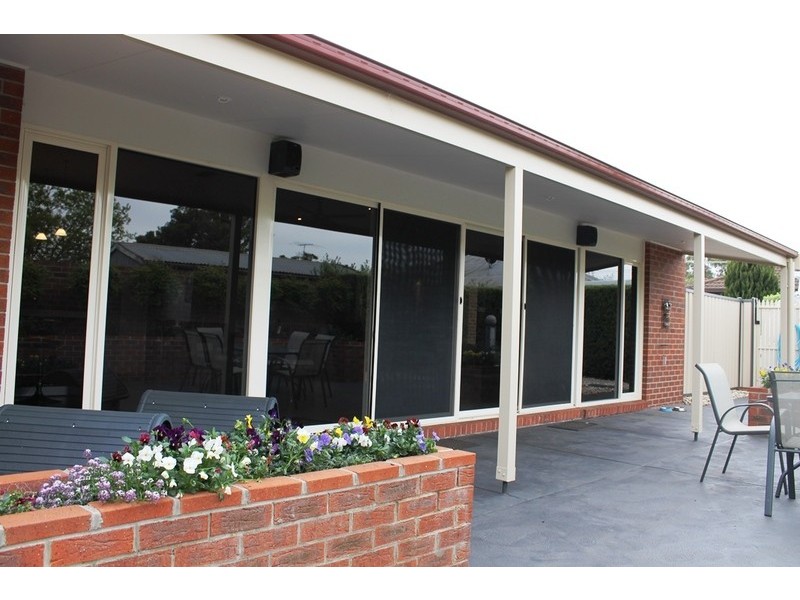 2/23 Manor Street, Bacchus Marsh VIC 3340