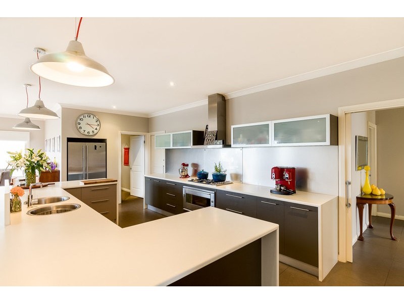 15 Maddison Circuit, Bacchus Marsh VIC 3340