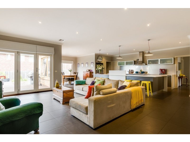 15 Maddison Circuit, Bacchus Marsh VIC 3340