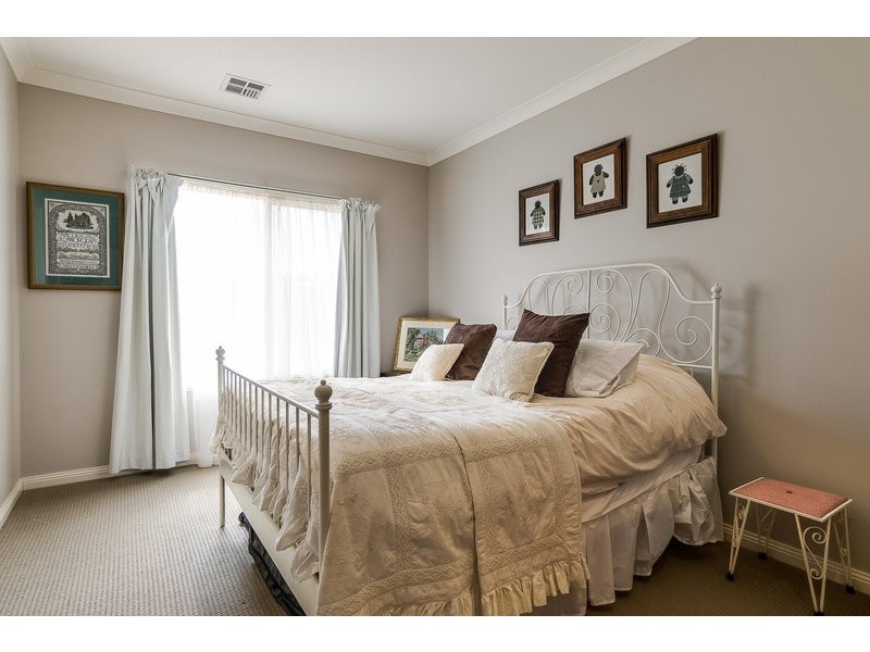 15 Maddison Circuit, Bacchus Marsh VIC 3340