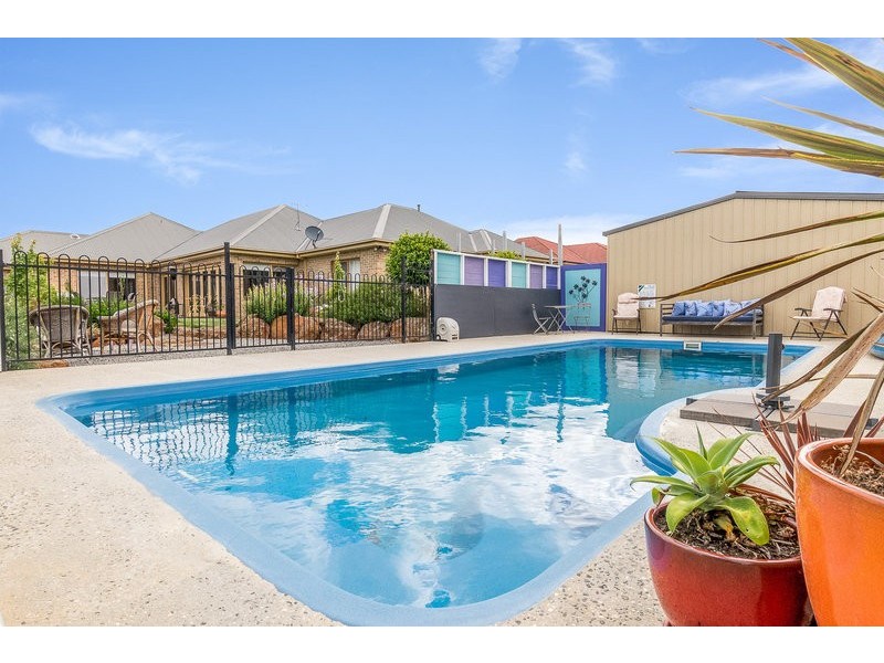 15 Maddison Circuit, Bacchus Marsh VIC 3340