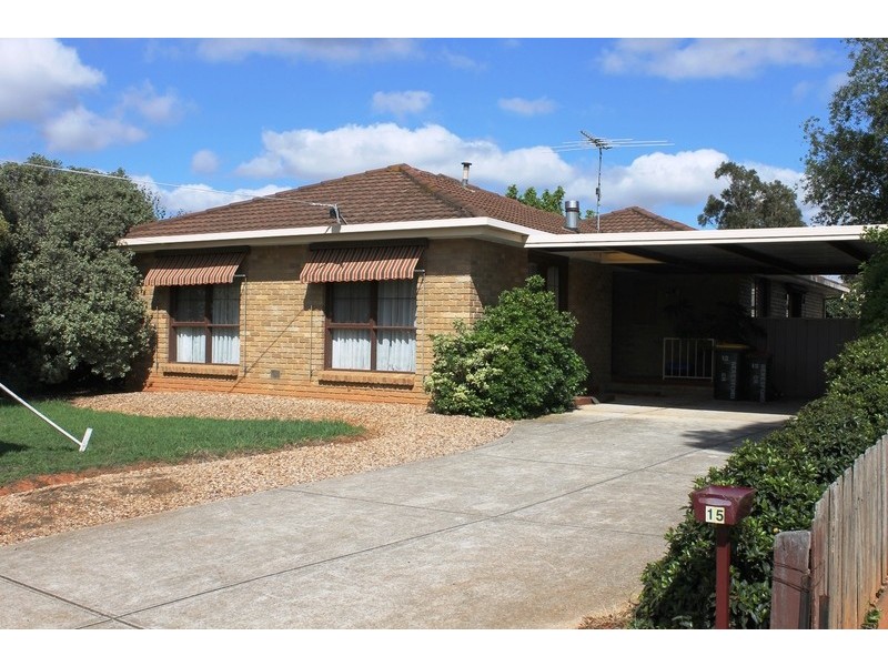 15 Beresford Crescent, Bacchus Marsh VIC 3340