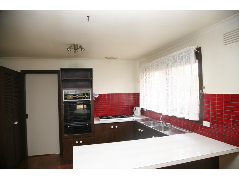 15 Beresford Crescent, Bacchus Marsh VIC 3340
