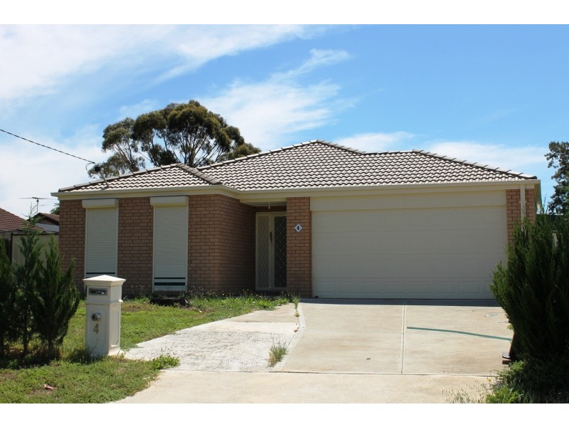 4 Edwards Court, Darley VIC 3340