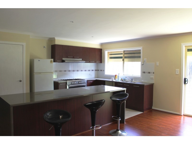 4 Edwards Court, Darley VIC 3340