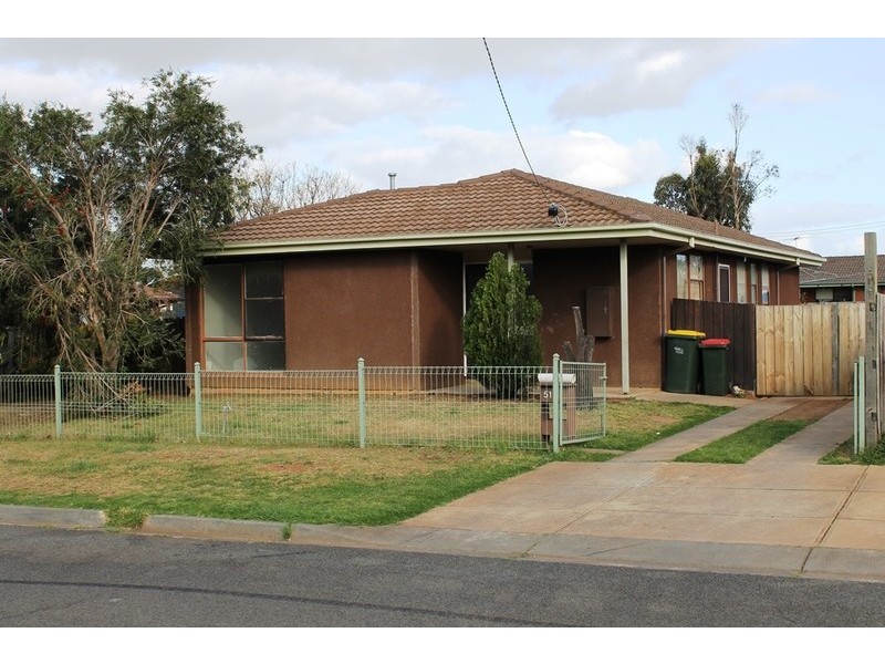 51 Jonathon Drive, Bacchus Marsh VIC 3340