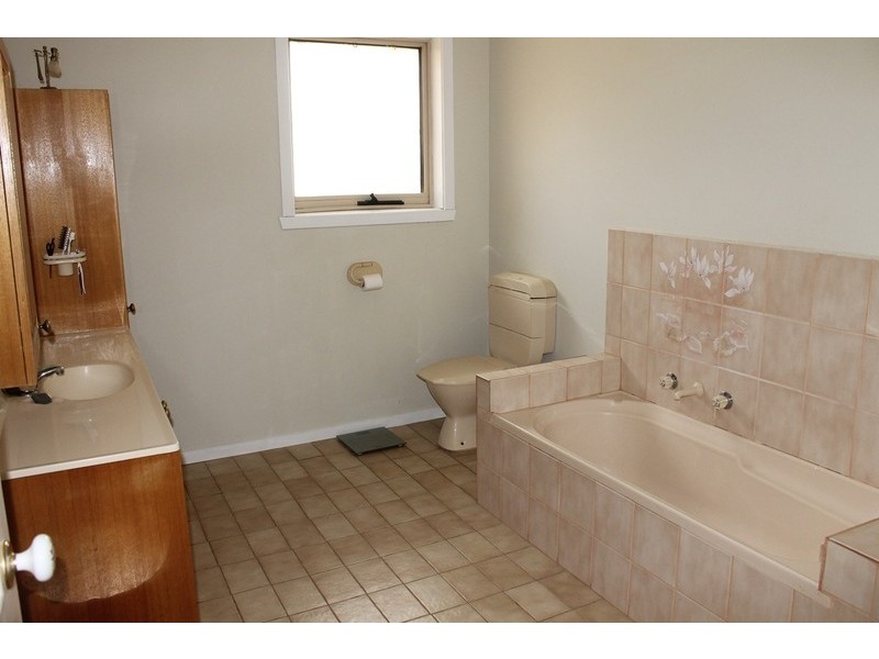 31 Nathan Drive, Bacchus Marsh VIC 3340