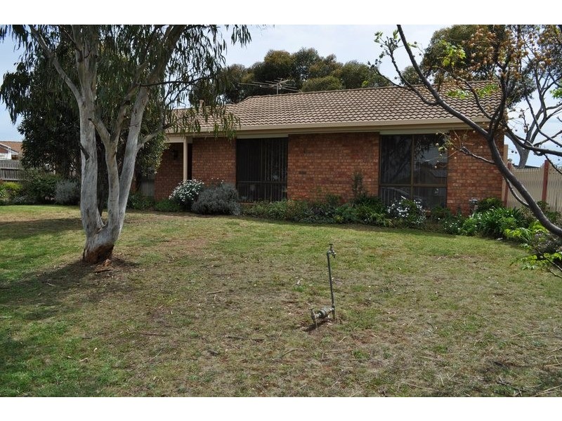 2 Cuddle Court, Bacchus Marsh VIC 3340