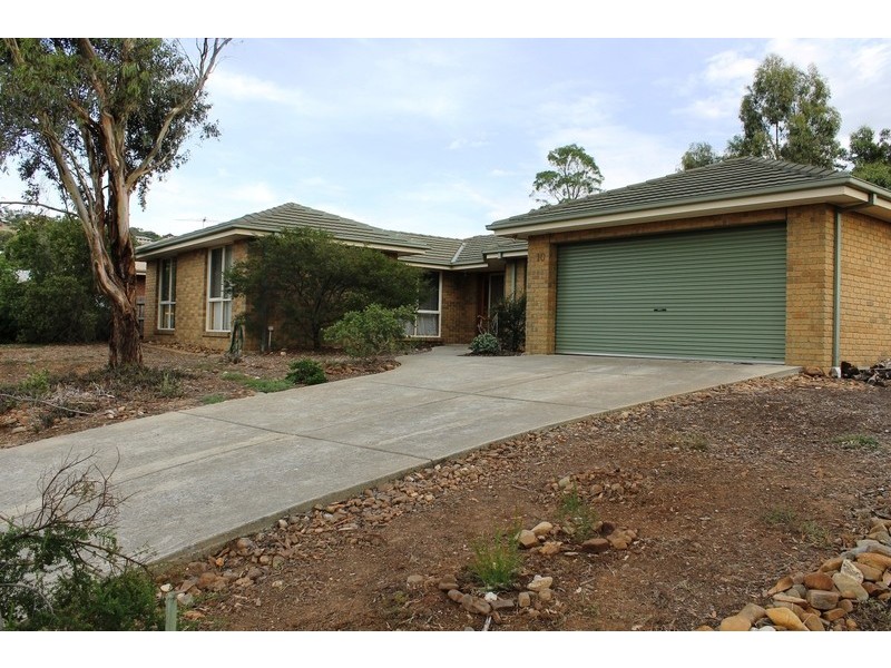 10 Swans Road, Bacchus Marsh VIC 3340