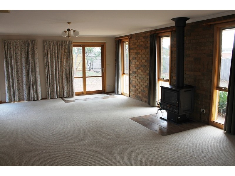 10 Swans Road, Bacchus Marsh VIC 3340