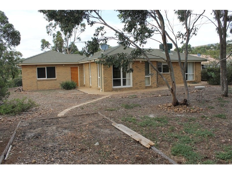 10 Swans Road, Bacchus Marsh VIC 3340