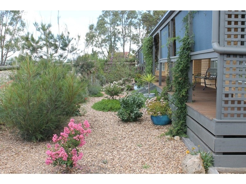 111 Underbank Boulevard, Bacchus Marsh VIC 3340