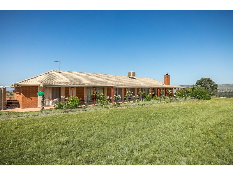 48 Bences Road, Bacchus Marsh VIC 3340