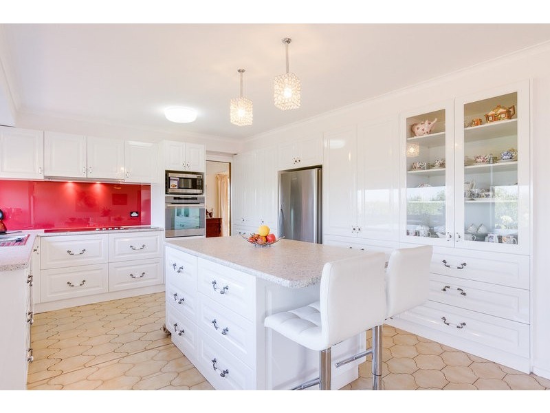 48 Bences Road, Bacchus Marsh VIC 3340