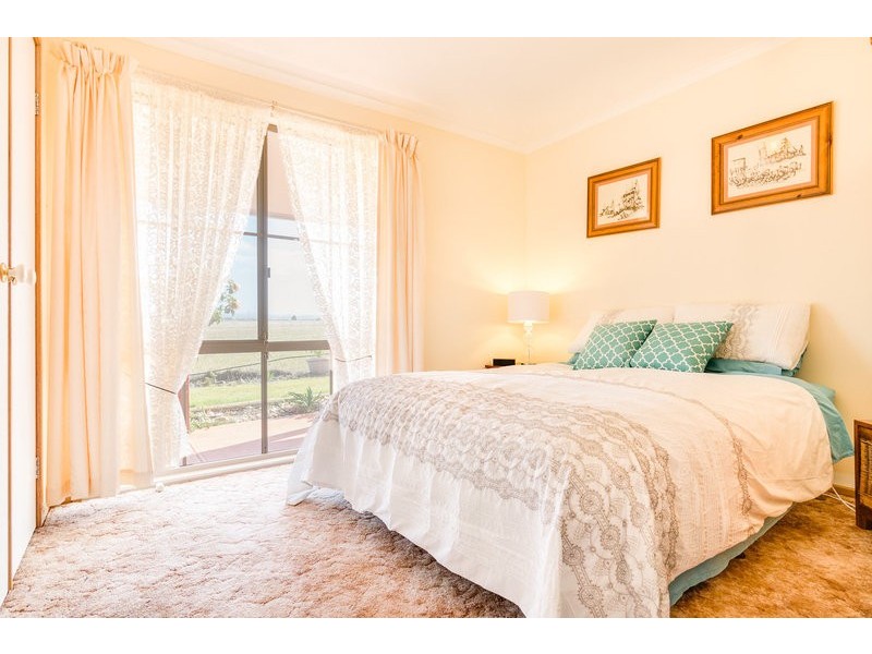 48 Bences Road, Bacchus Marsh VIC 3340