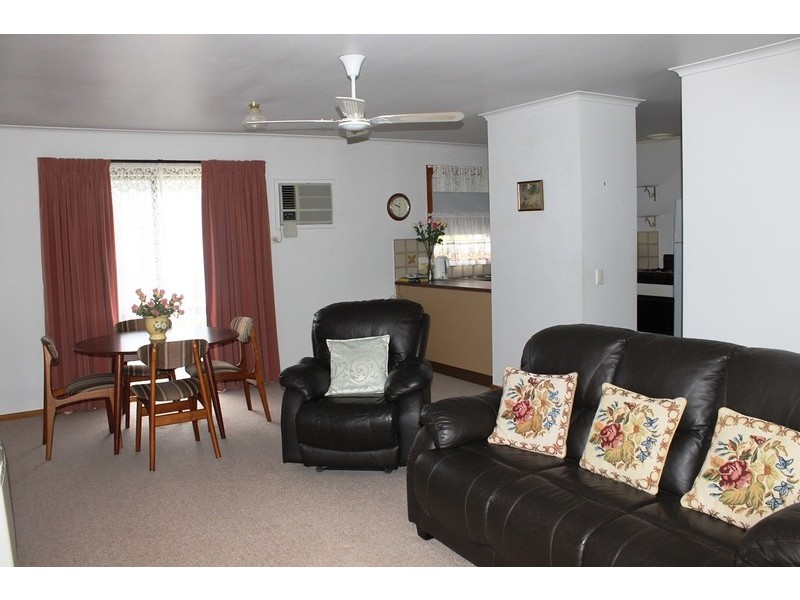 2/20 Simpson Street, Bacchus Marsh VIC 3340