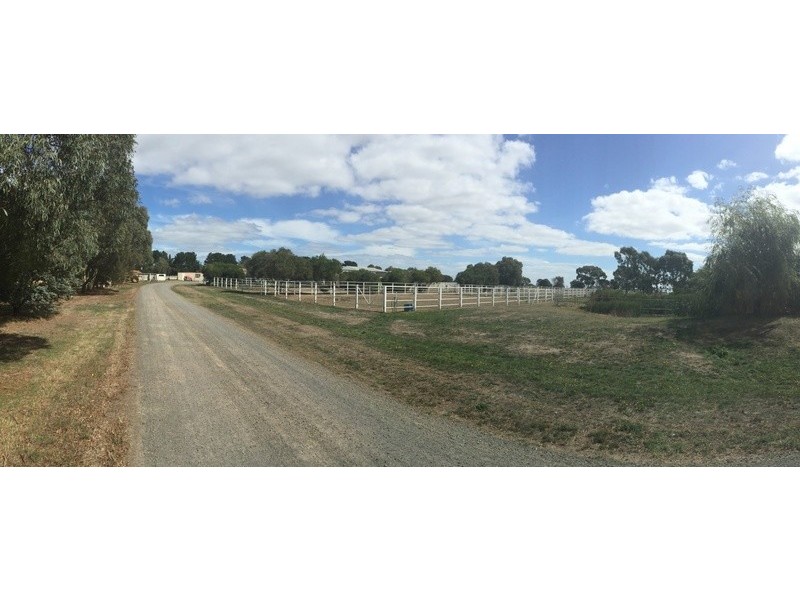 69 Hopetoun Road, Mitchell Park VIC 3355