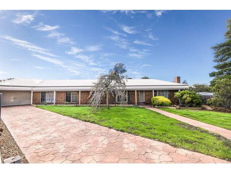 8 Todman Close, Bacchus Marsh VIC 3340