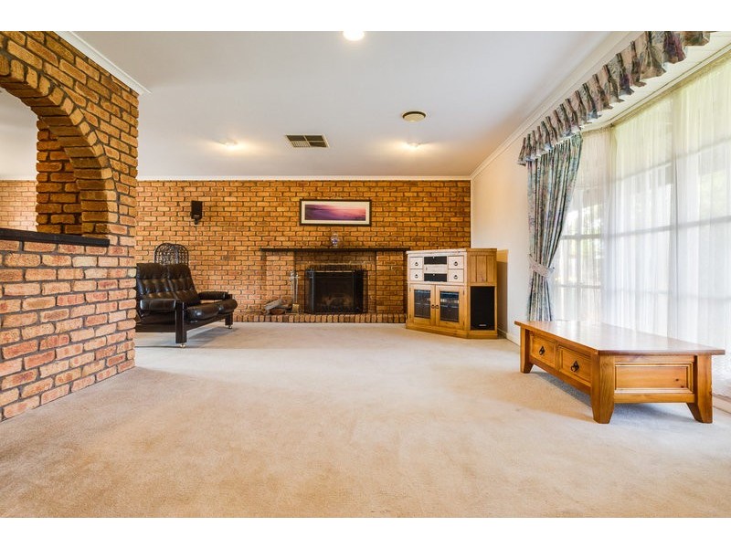 8 Todman Close, Bacchus Marsh VIC 3340