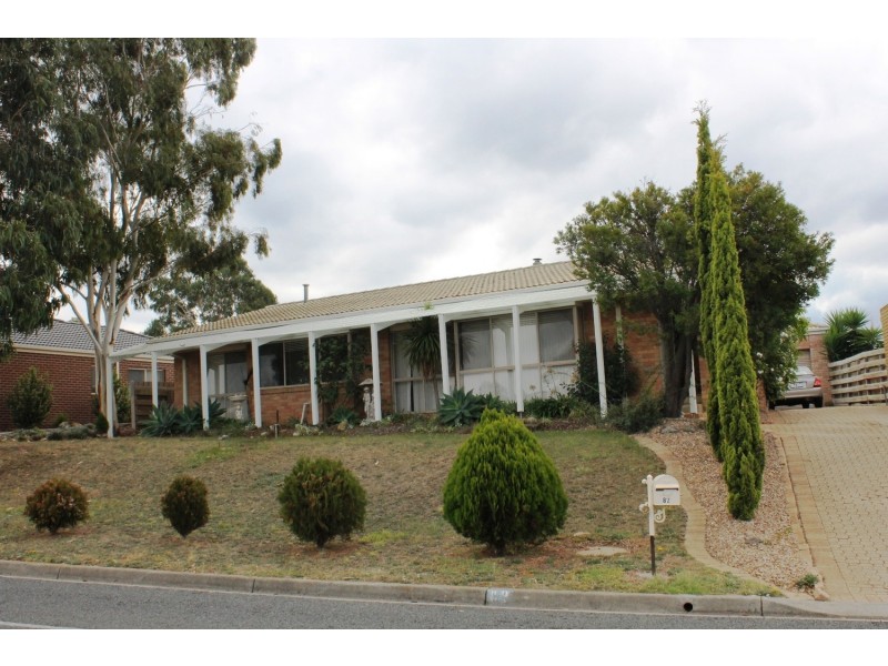 82 Underbank Boulevard, Bacchus Marsh VIC 3340