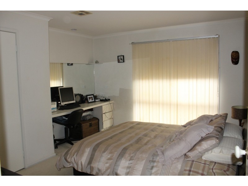 82 Underbank Boulevard, Bacchus Marsh VIC 3340