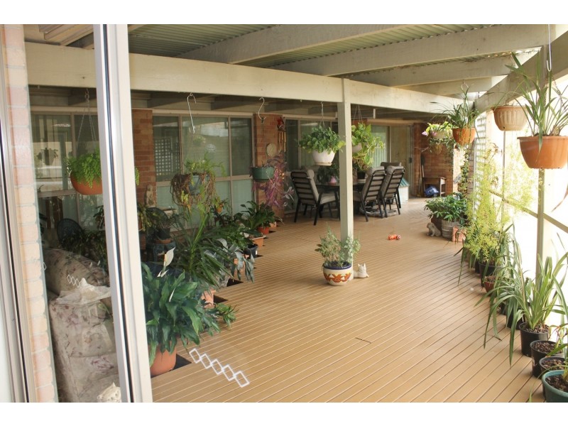 82 Underbank Boulevard, Bacchus Marsh VIC 3340
