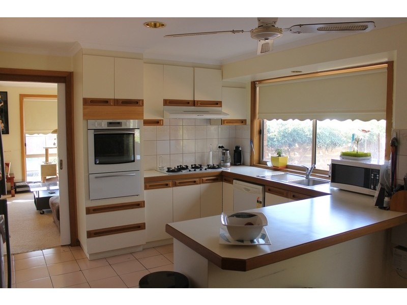 5 Charltonian Close, Bacchus Marsh VIC 3340