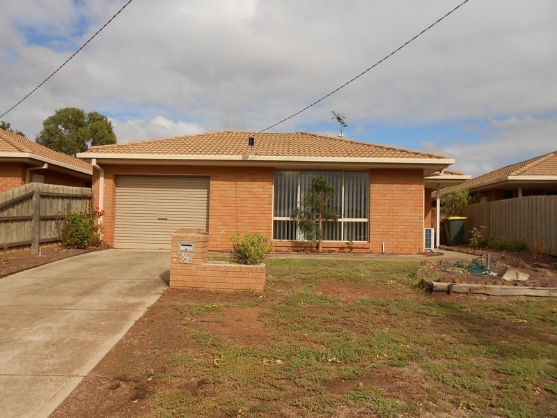 2/28 Labilliere Street, Bacchus Marsh VIC 3340