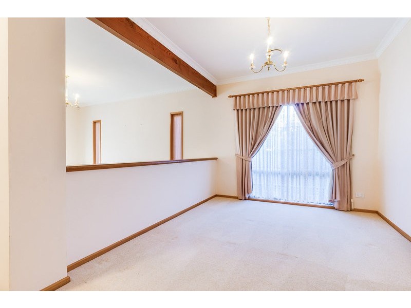 8 Gulline Close, Bacchus Marsh VIC 3340