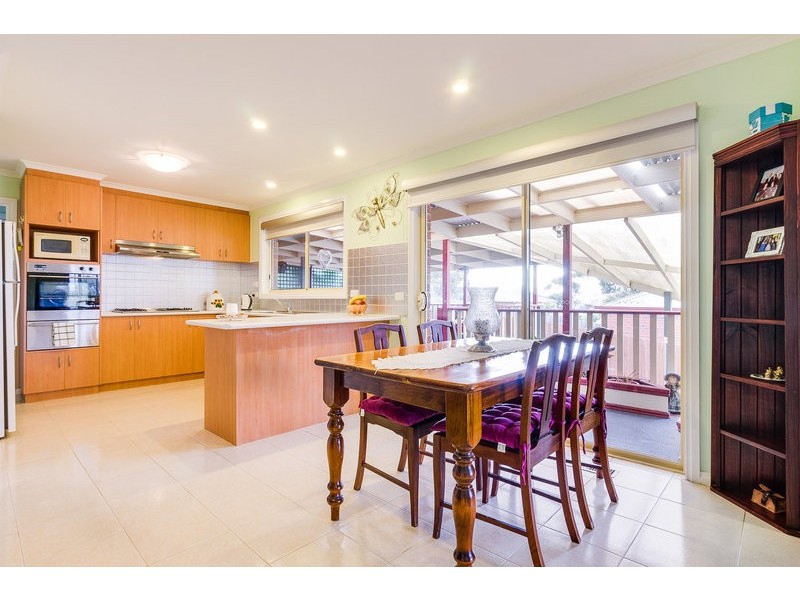 7 Hine Court, Darley VIC 3340