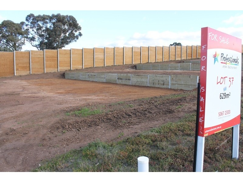 22 Hamish Road, Bacchus Marsh VIC 3340