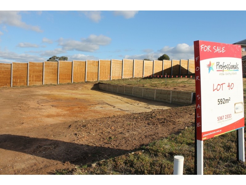 16 Hamish Road, Bacchus Marsh VIC 3340