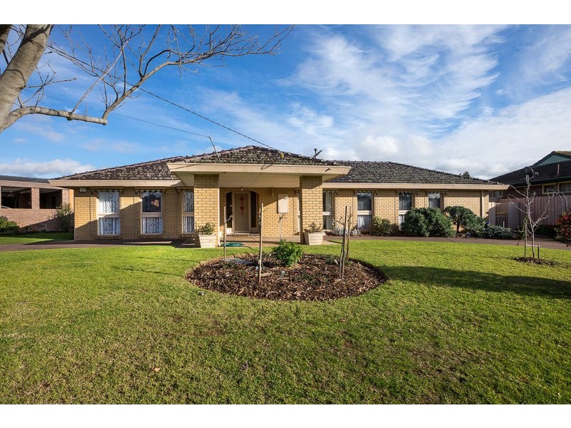 31 Beresford Crescent, Bacchus Marsh VIC 3340