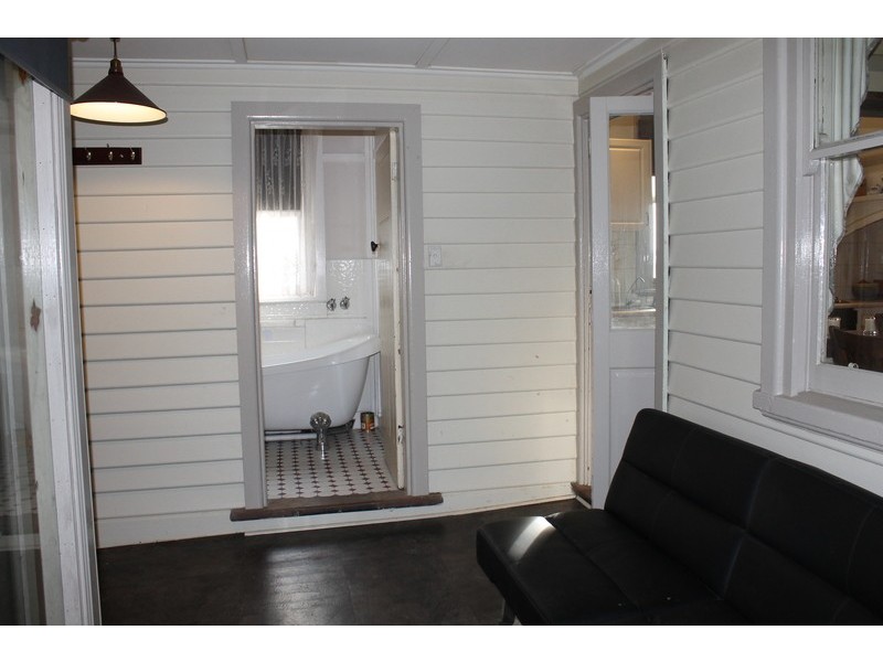 32 Hardy Street, Myrniong VIC 3341