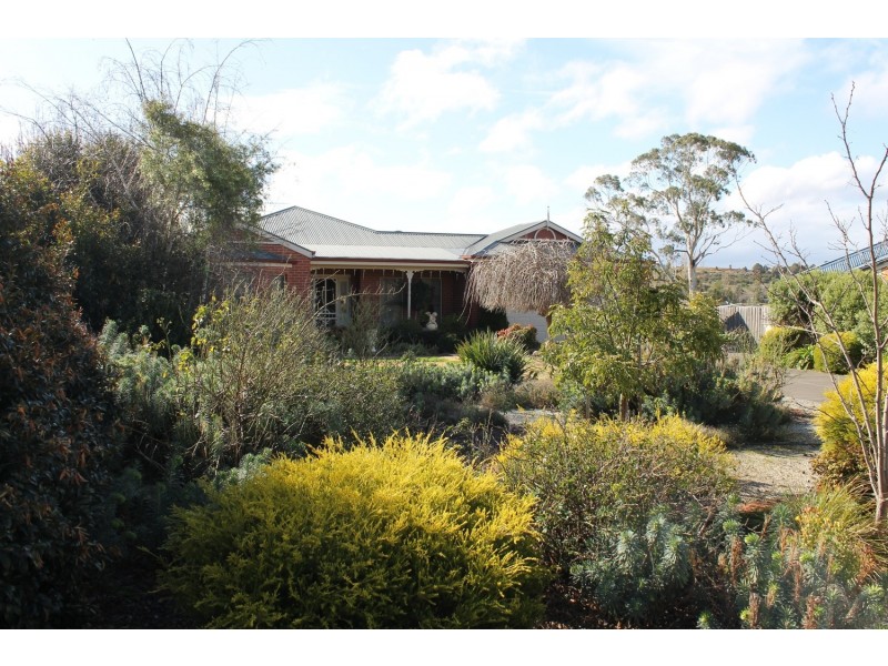 3 Grantleigh Drive, Bacchus Marsh VIC 3340