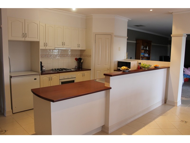 3 Grantleigh Drive, Bacchus Marsh VIC 3340