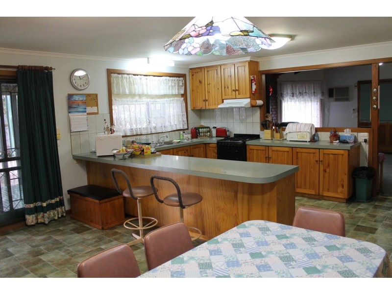 22 Blackwood Street, Ballan VIC 3342