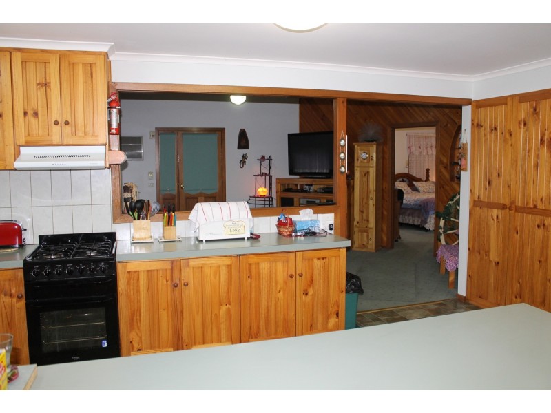 22 Blackwood Street, Ballan VIC 3342