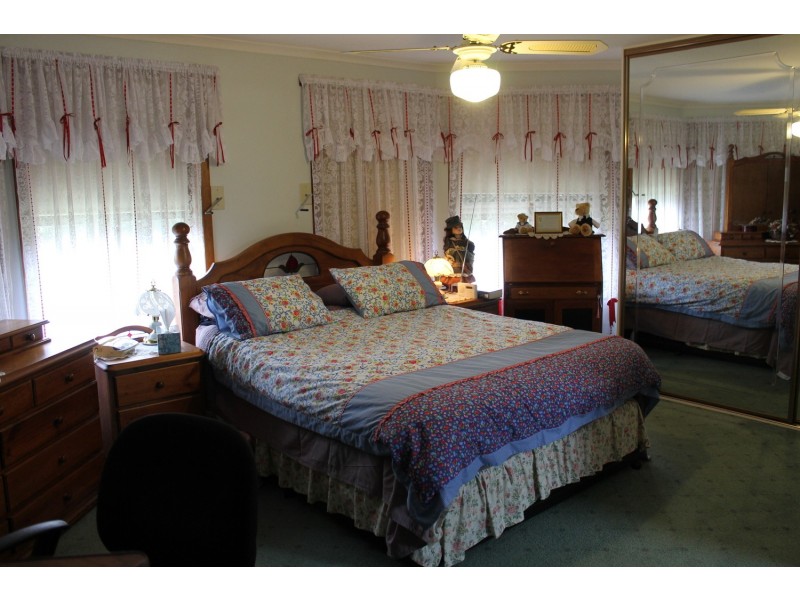 22 Blackwood Street, Ballan VIC 3342