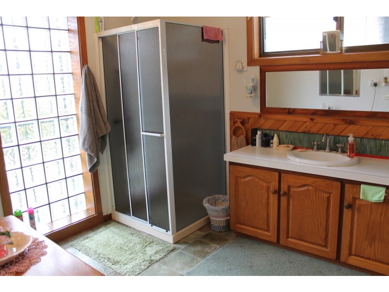 22 Blackwood Street, Ballan VIC 3342