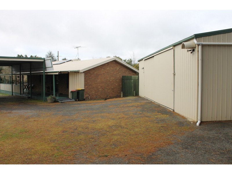 22 Blackwood Street, Ballan VIC 3342