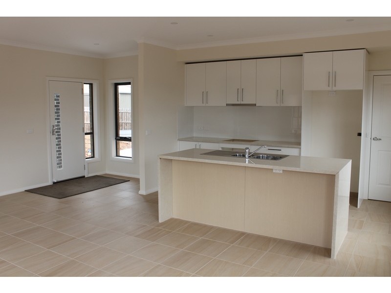 1, 2 & 3/13 Powlett Street, Bacchus Marsh VIC 3340